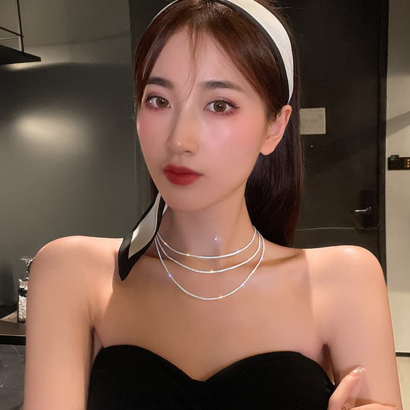 華奢な輝き細身ネックレスチェーン