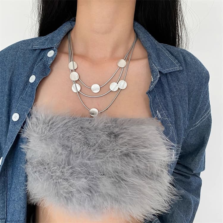 上品な重ね付け多層シルバーネックレスチェーン丸プレート付き