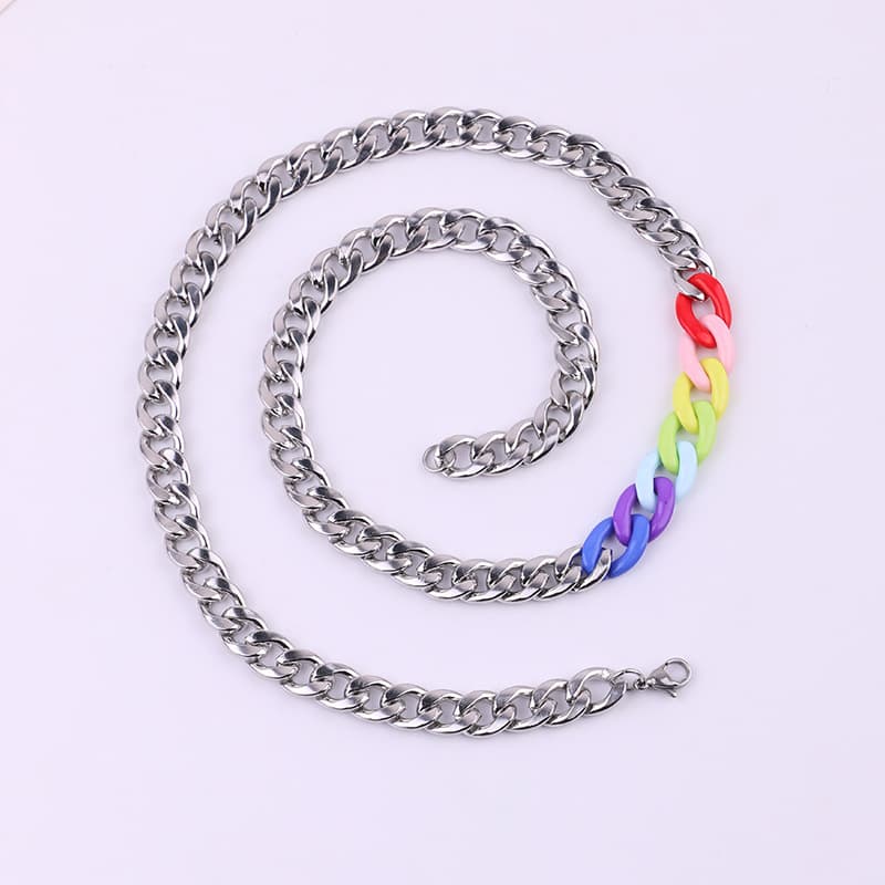 ネックレスチェーン 虹色アクセント喜びのチェーン