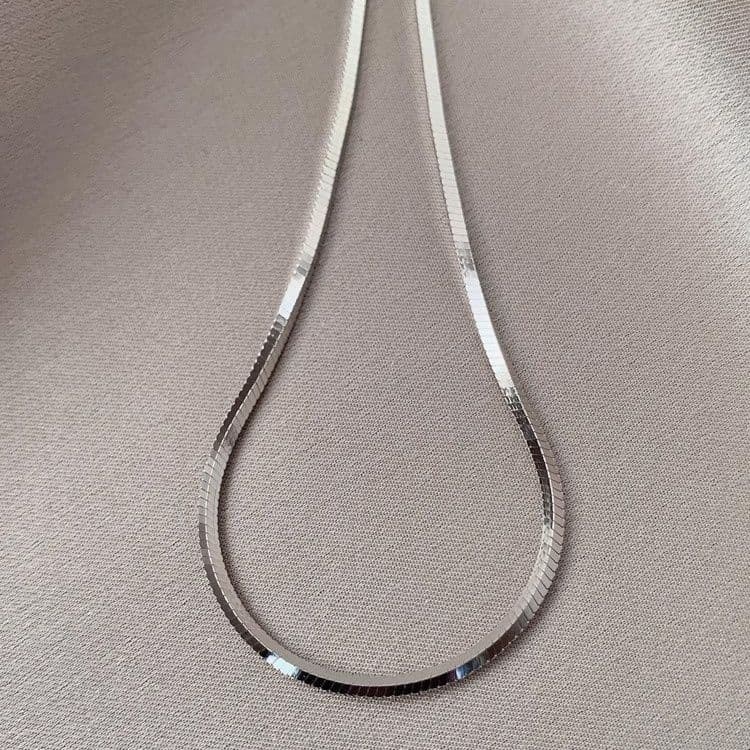 ネックレスチェーン スネークチェーン 艶やかな輝き