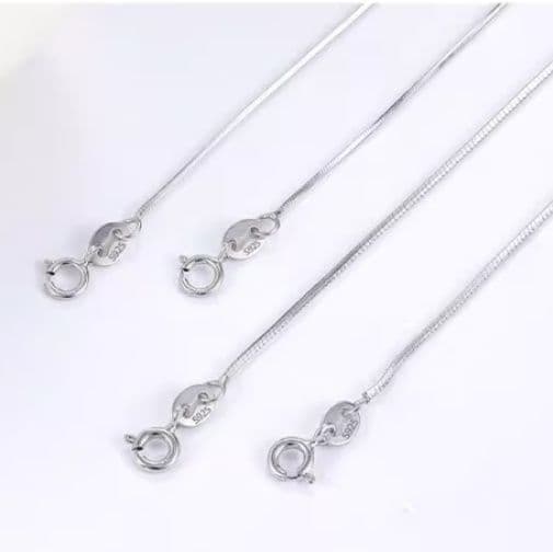 ネックレスチェーン 上品な輝きの極細スネークチェーン