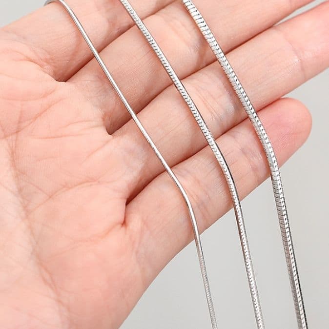 ネックレスチェーン 洗練された蛇腹細工のチェーン