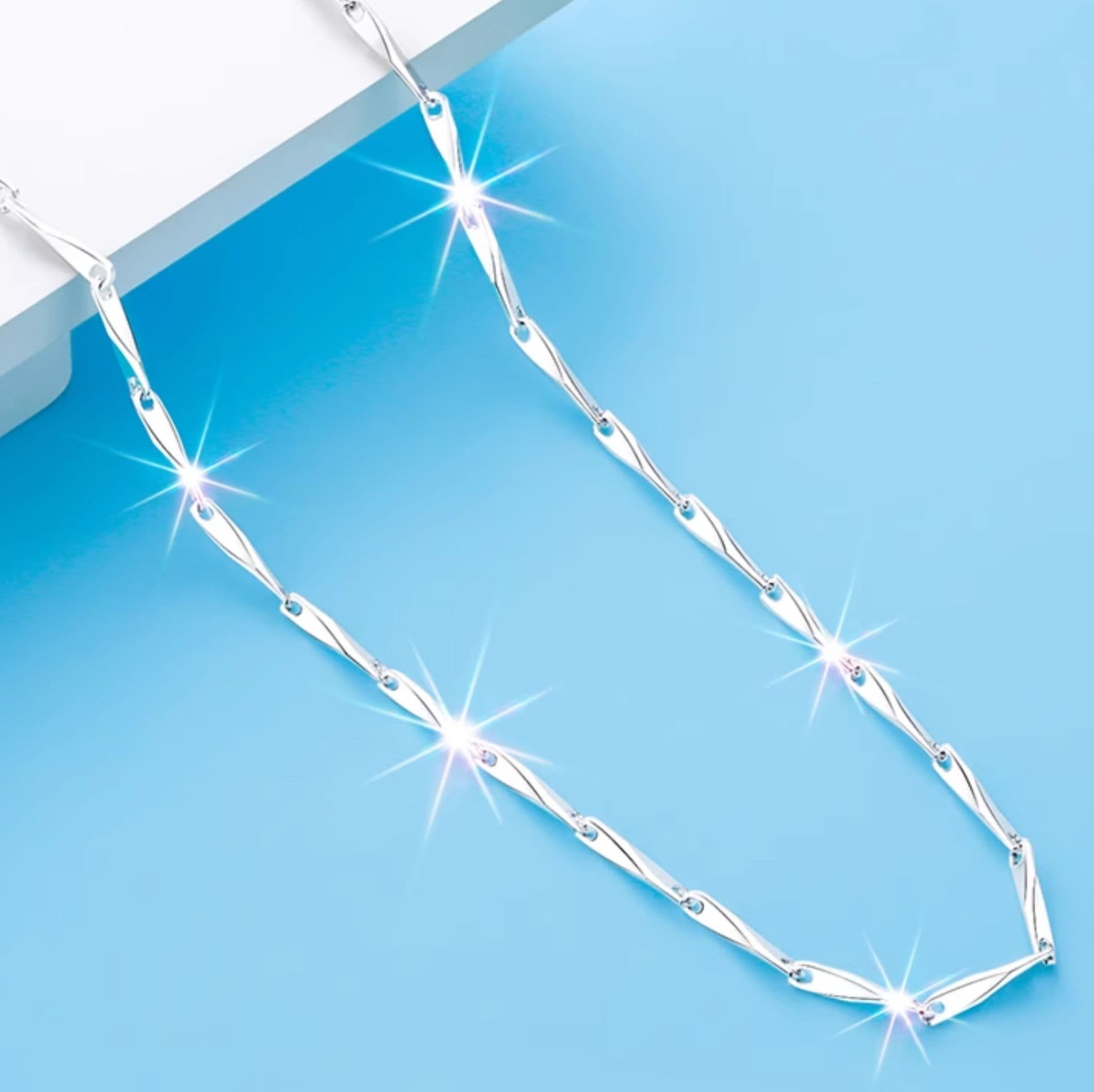 ネックレスチェーン ねじれ純銀のきらめき