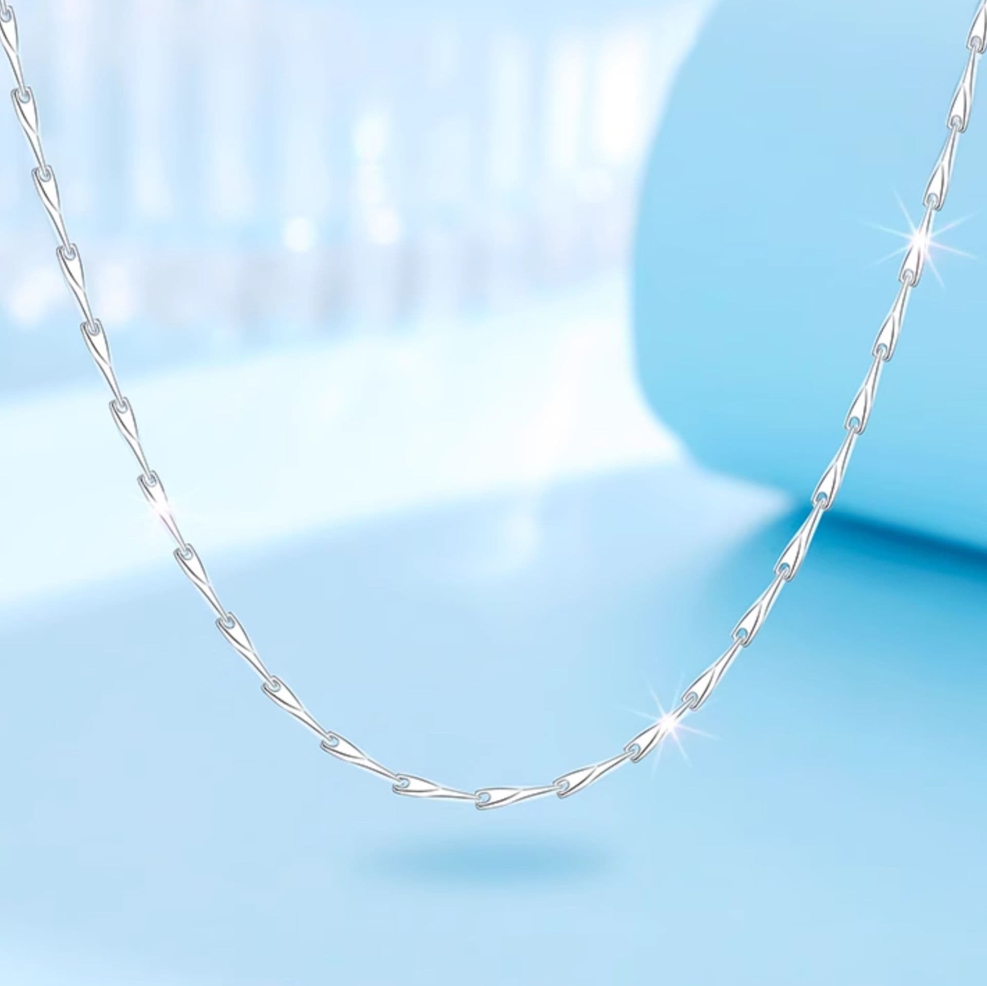 ネックレスチェーン ねじれ純銀のきらめき