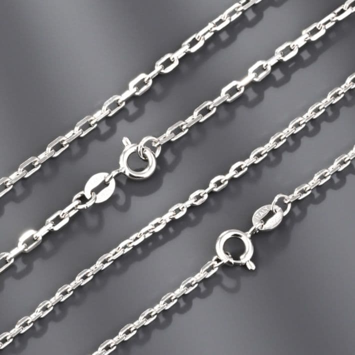 ネックレスチェーン 細身の洗練アンカーチェーン