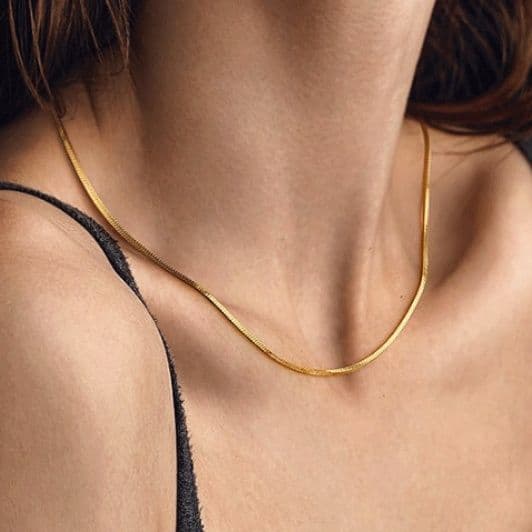 ネックレスチェーン 洗練された蛇行チェーン