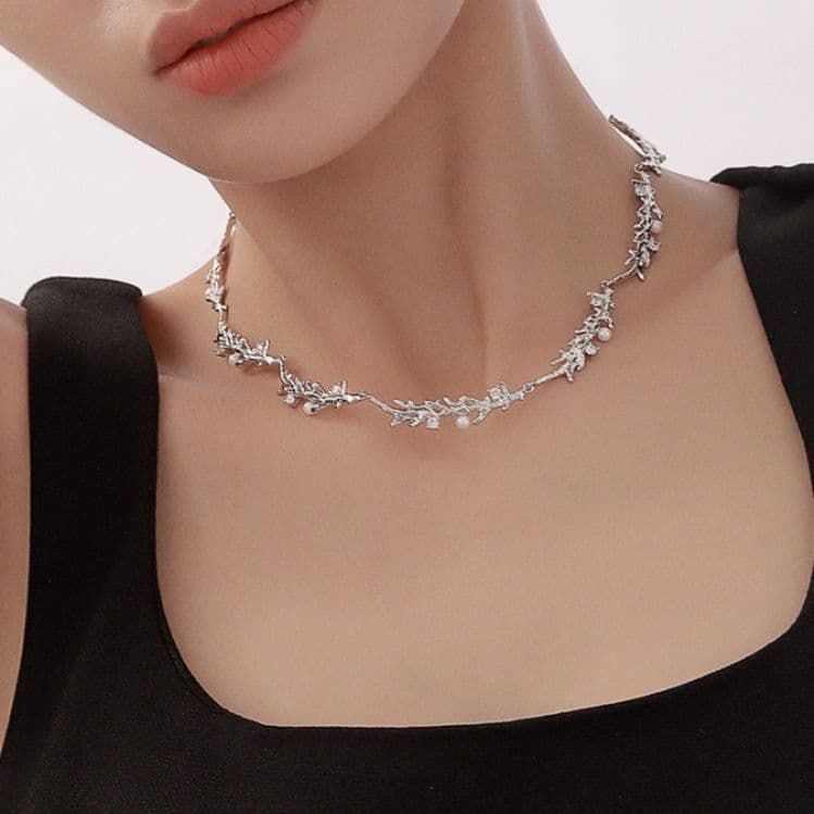 ネックレスチェーン 繊細な葉の輝きチョーカー