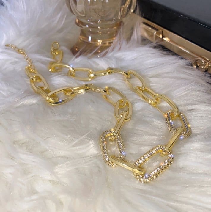 ネックレスチェーン 煌めき輝くチェーンリンクの首飾り