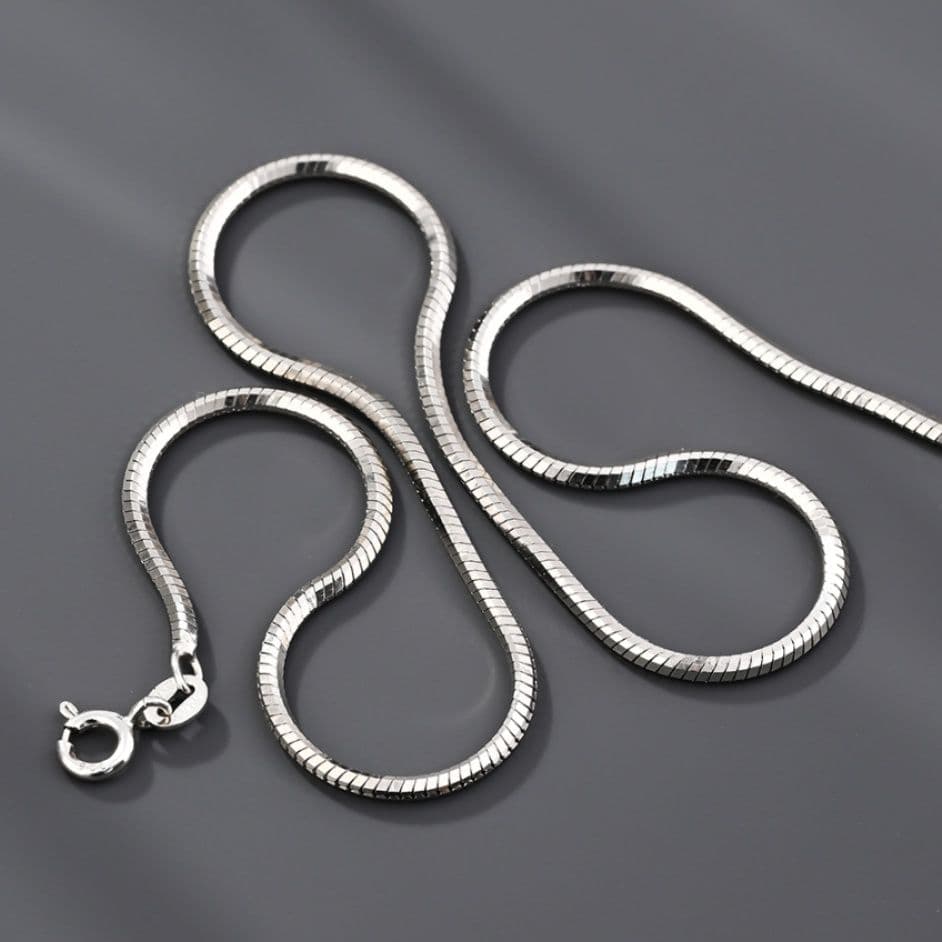 ネックレスチェーン 滑らかな蛇骨チェーン
