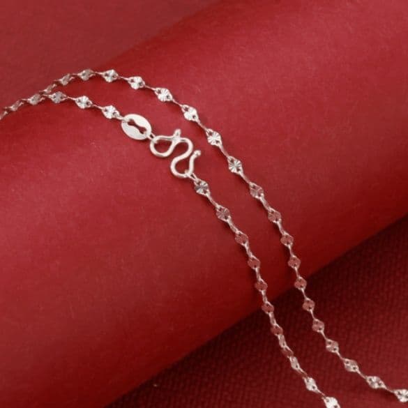 ネックレスチェーン 星屑の輝き 繊細な菱形連鎖