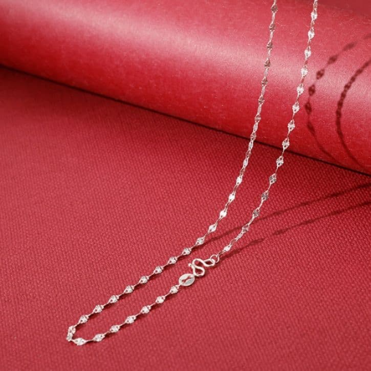 ネックレスチェーン 星屑の輝き 繊細な菱形連鎖