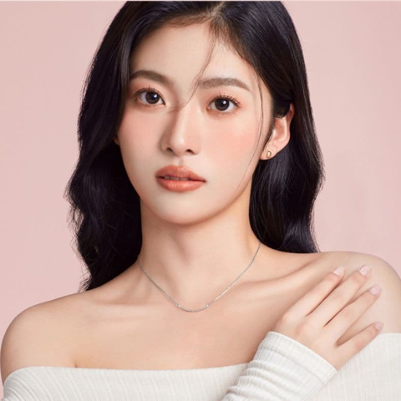 ネックレスチェーン 曲線美のシンプルバーネックレス