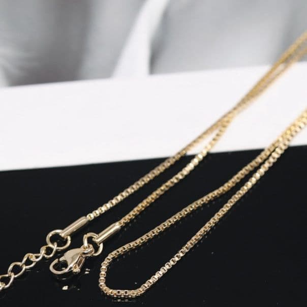 ネックレスチェーン 繊細箱型ステンレスチェーン
