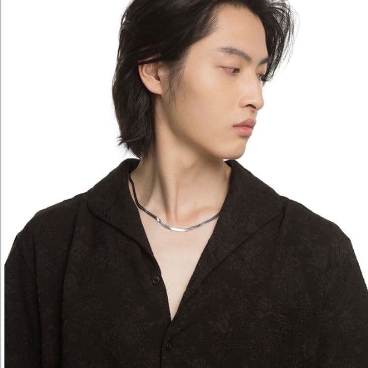 ネックレスチェーン 極細蛇行チタンネックレス