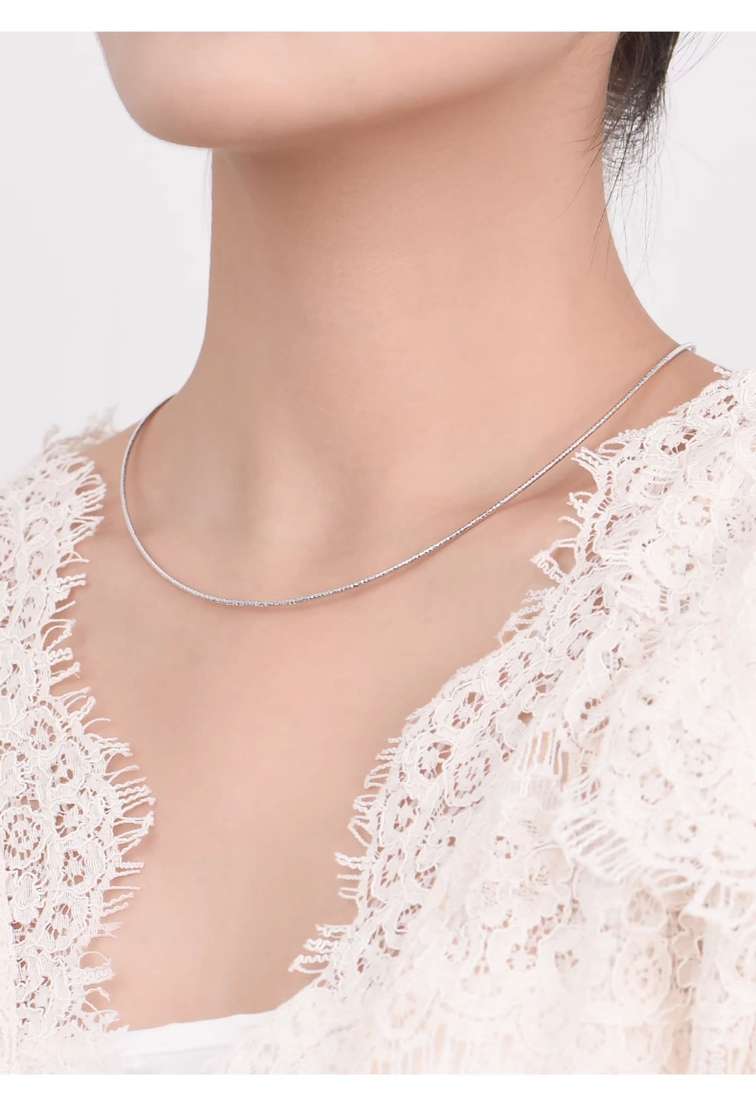 ネックレスチェーン 繊細蛇行スネークチェーン