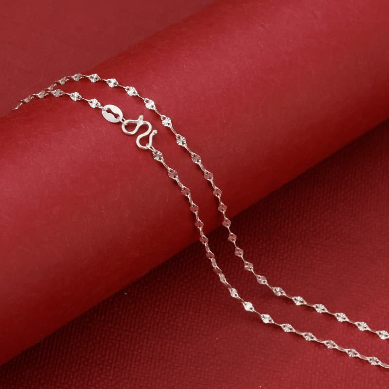 ネックレスチェーン 星屑の輝き 繊細な菱形連鎖