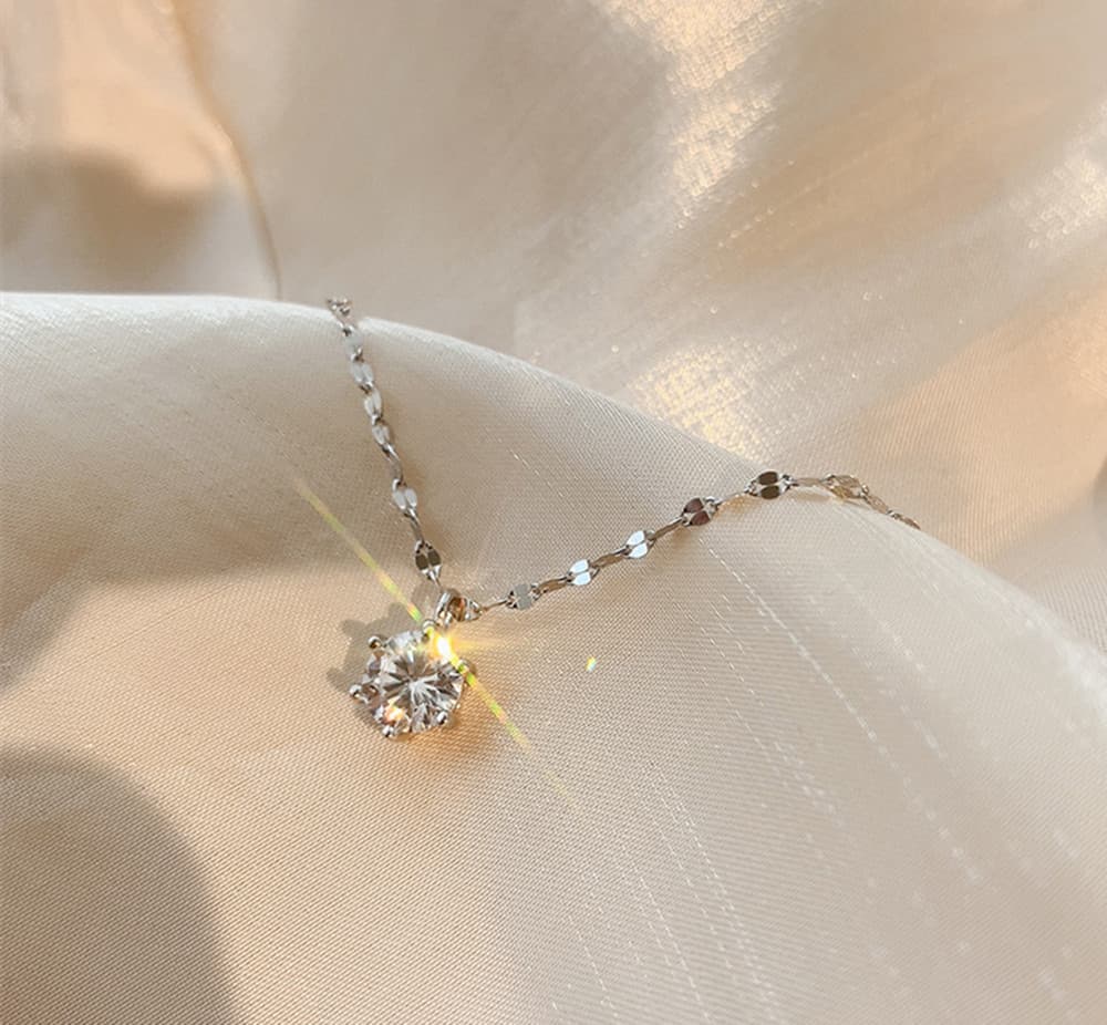 輝石付きシルバーネックレスチェーン 女性用 上品な首飾り