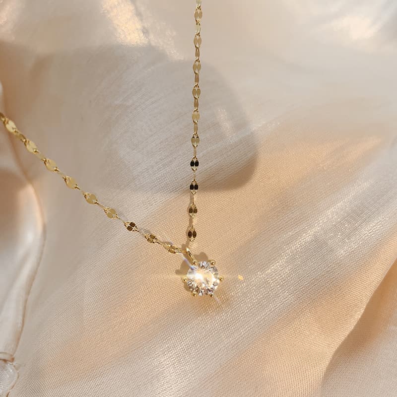 輝石付きシルバーネックレスチェーン 女性用 上品な首飾り