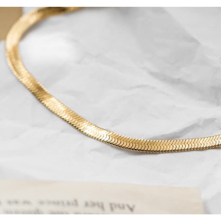 ネックレスチェーン なめらか蛇行ヘリンボーンチェーン