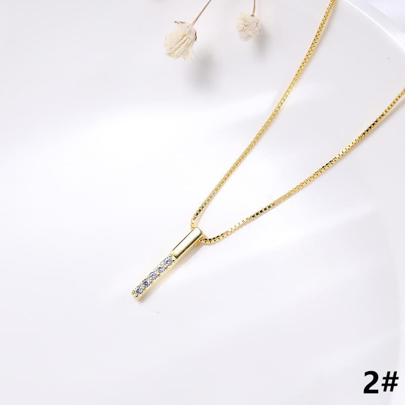 煌めく石付きシルバーネックレスチェーン レディース