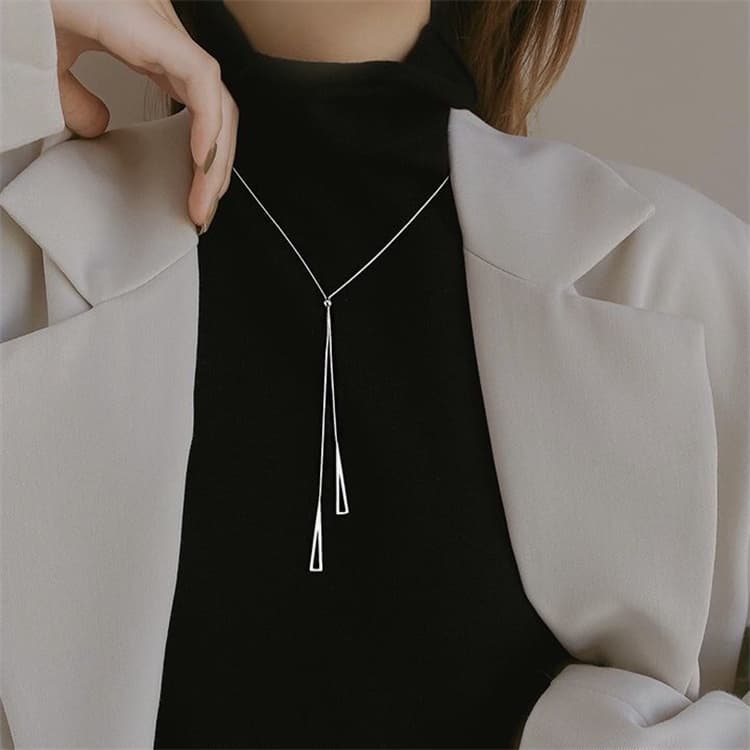 ネックレスチェーン ロング幾何学ゴールドチェーンネックレス 三角タッセルペンダント 調節式