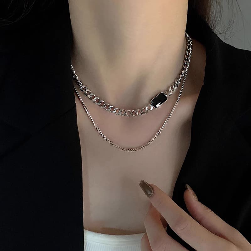 ネックレスチェーン 二連層重ね天然石付きチタンチェーン