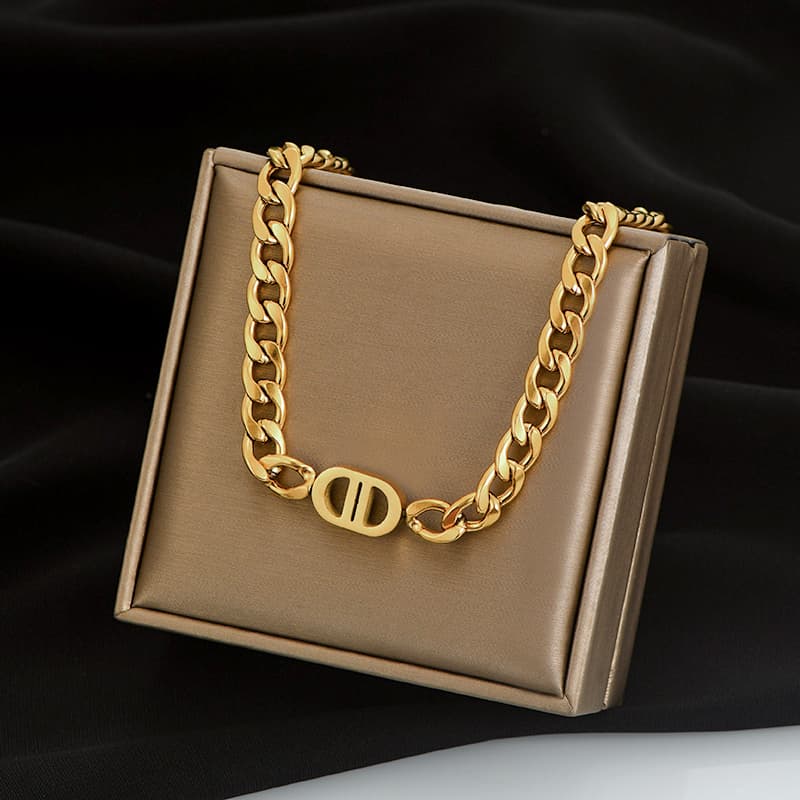 ネックレスチェーン 重厚感ある喜字モチーフチタンチェーン