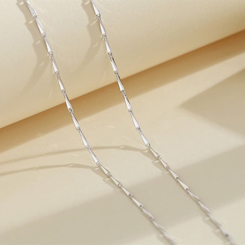 ネックレスチェーン 繊細なツイストカットチェーン
