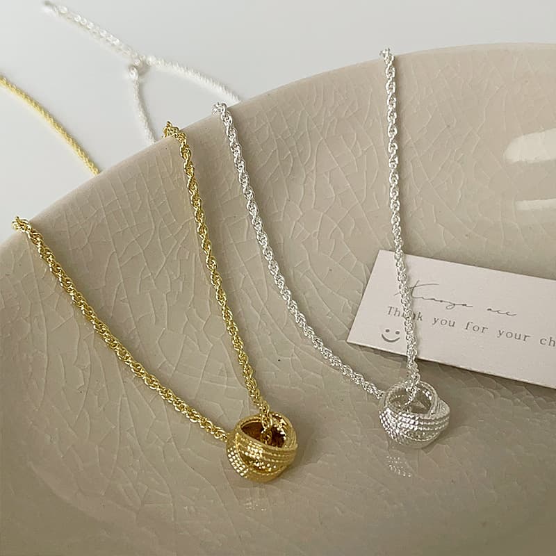 ネックレスチェーン 錆びにくい金色ツイストチェーンネックレス レディース首飾り　ゴールド