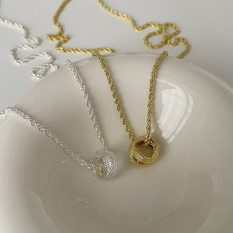 ネックレスチェーン 錆びにくい金色ツイストチェーンネックレス レディース首飾り　ゴールド