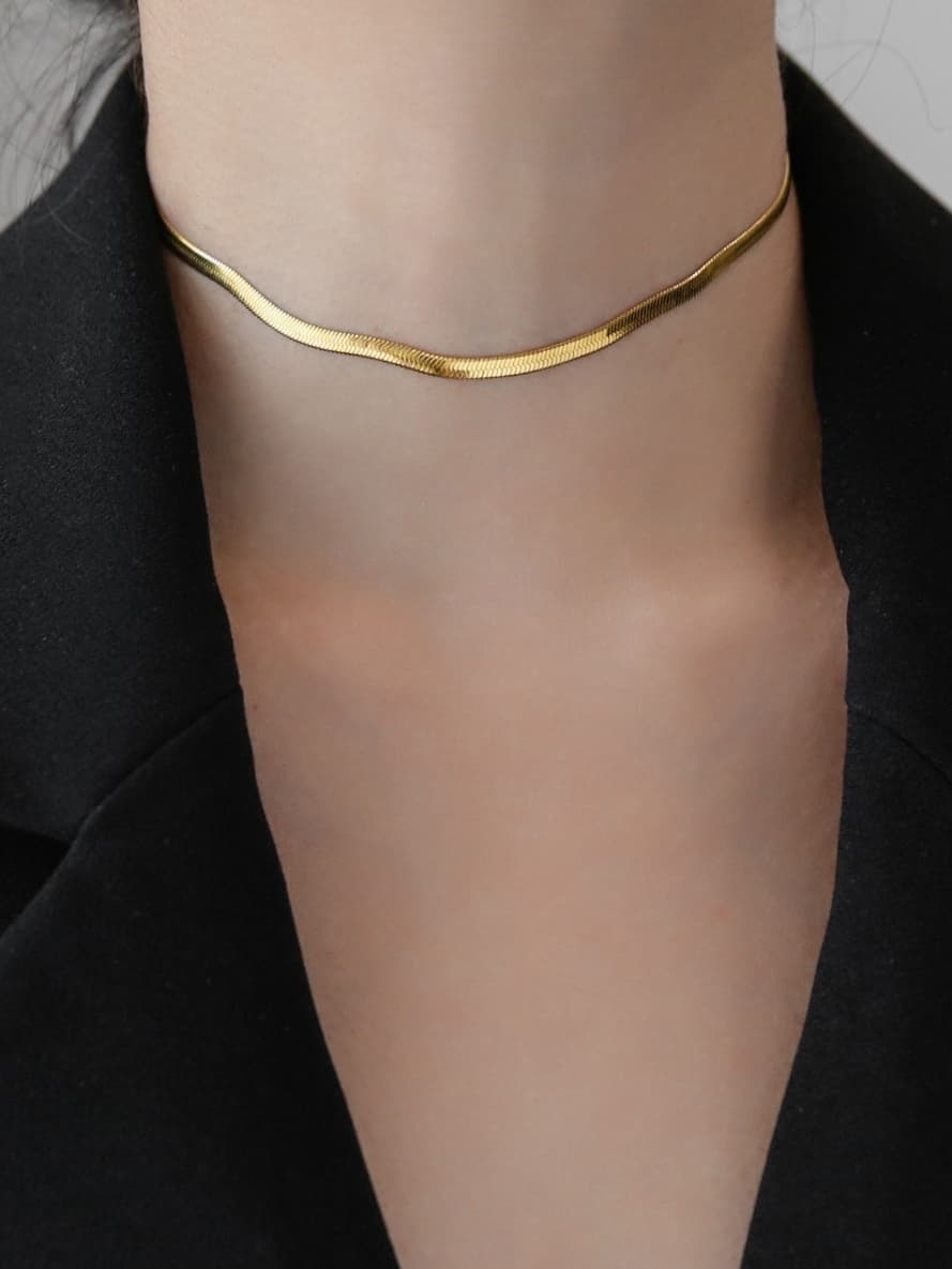 ネックレスチェーン なめらか蛇行ヘリンボーンチェーン