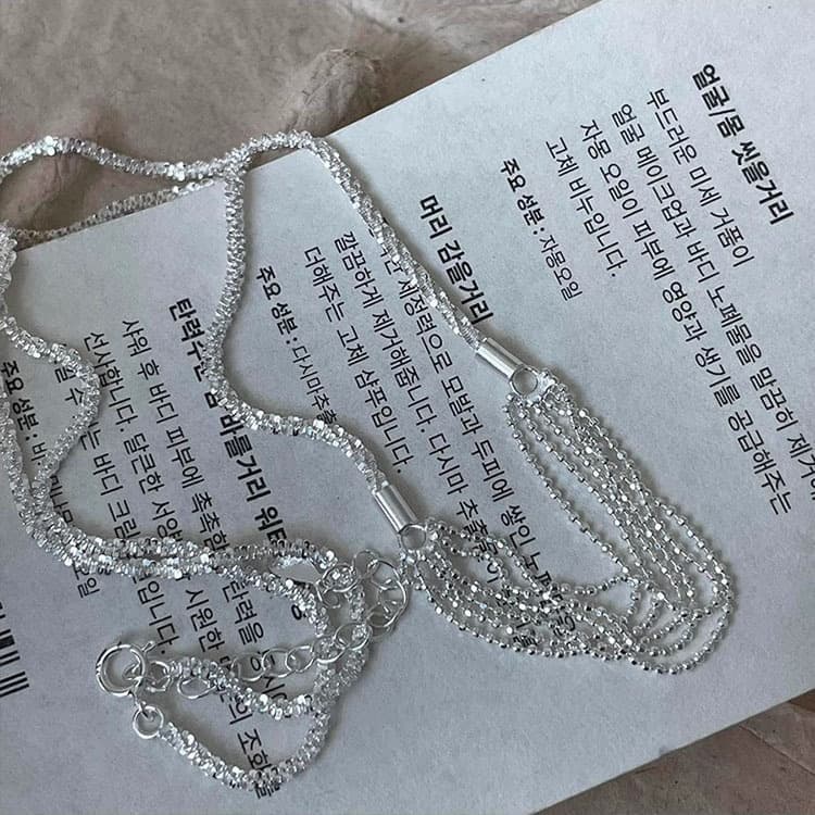 ネックレスチェーン 上品多層チェーン鎖骨ネックレス銀色重ね付け風